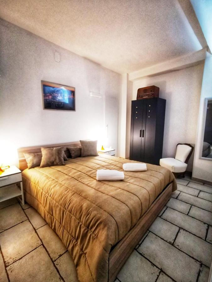 Pietra Bianca Appartment Bari Extérieur photo