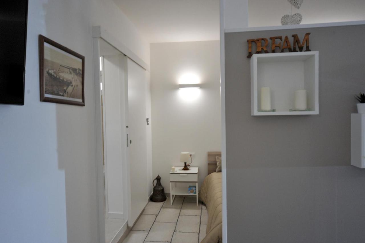 Pietra Bianca Appartment Bari Extérieur photo