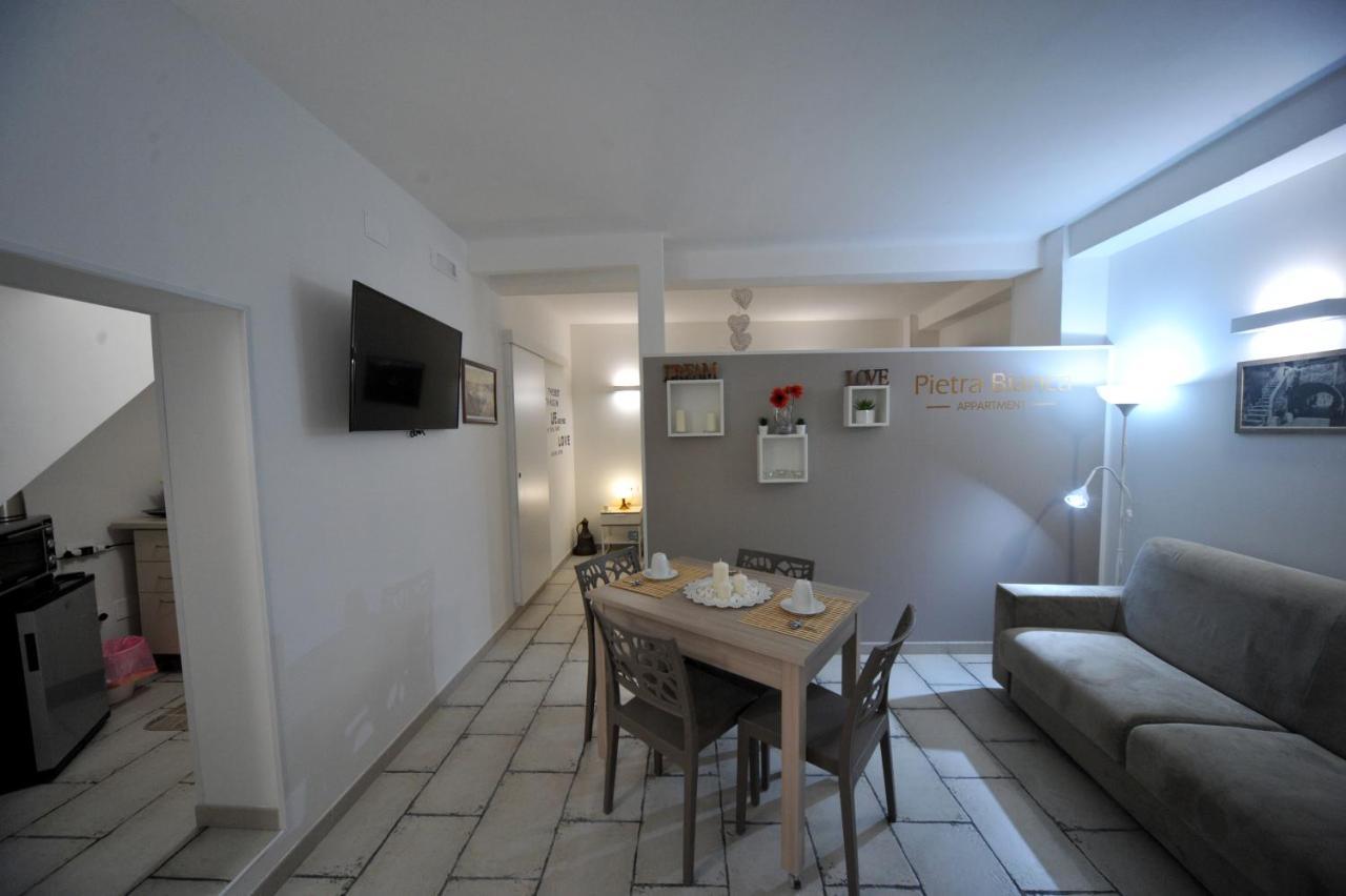 Pietra Bianca Appartment Bari Extérieur photo
