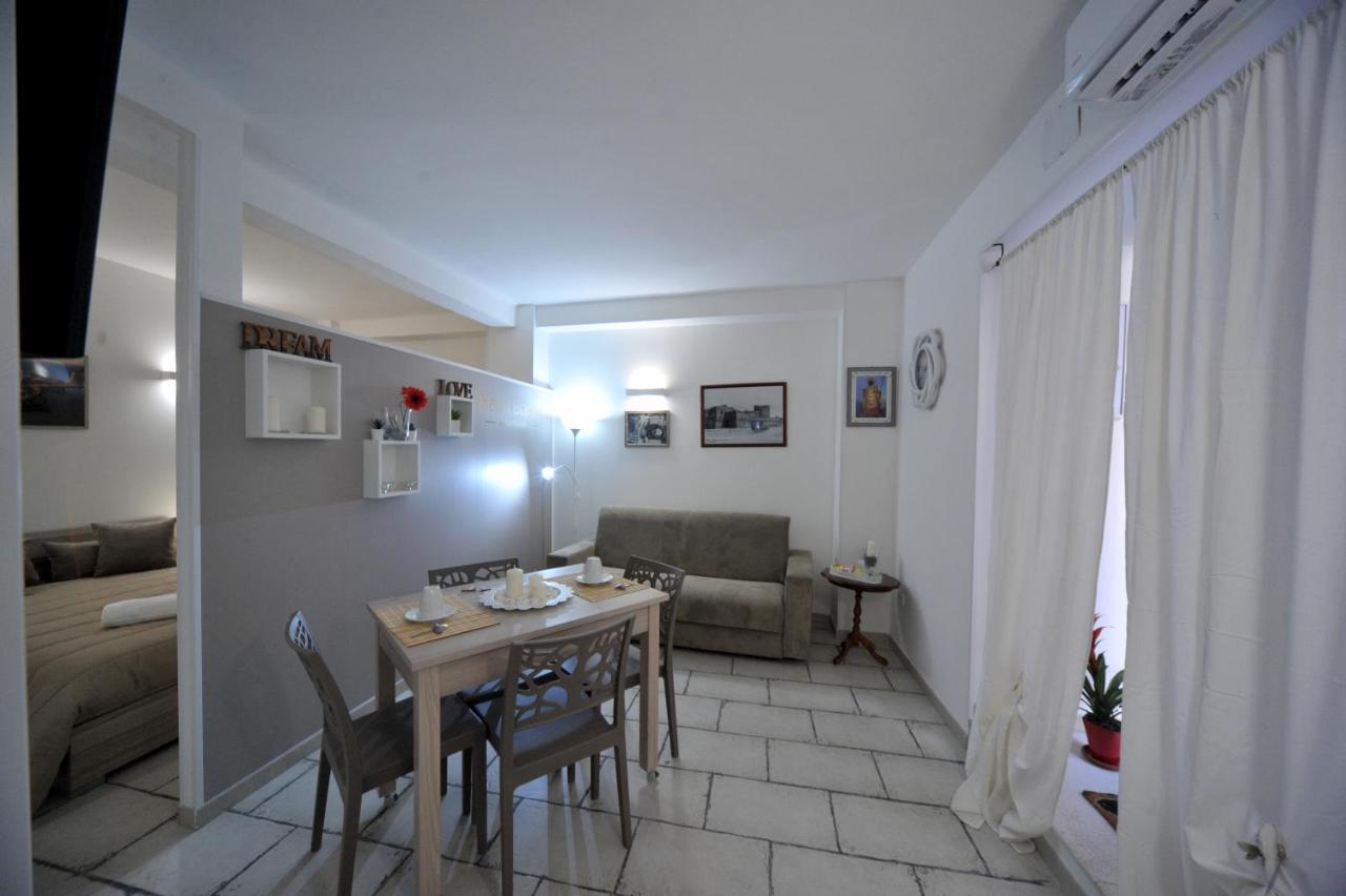 Pietra Bianca Appartment Bari Extérieur photo